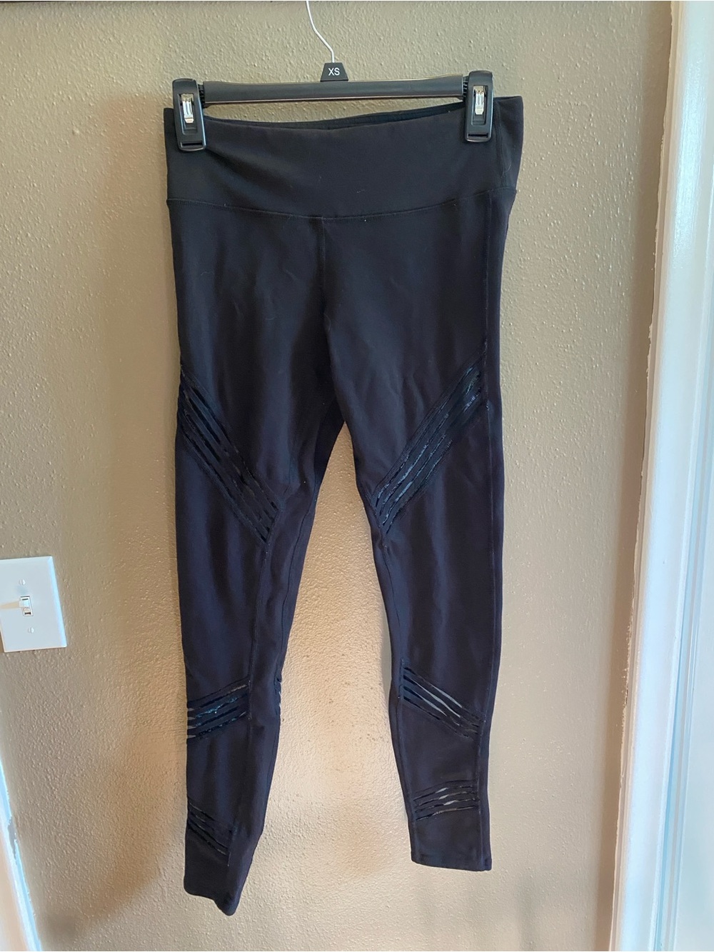 ALO Yoga Black High-Waist Leggings with Mesh Detail